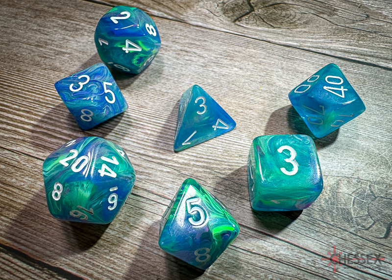 Chessex Dice - CHX27546 - Festive Waterlily/White Polyhedral 7-Die Set